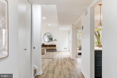 11551 Links Dr, Reston, VA 20190 - photo 3