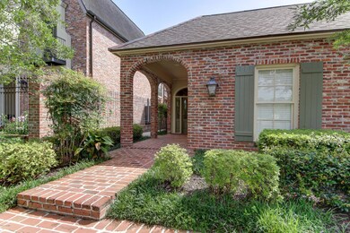 221 Oakleaf Drive-4