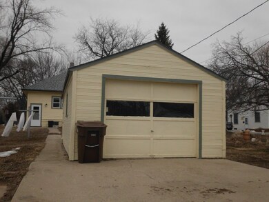 Single Car Garage v 2