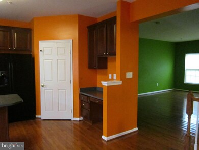 4541 Hidden Stream Ct, Owings Mills, MD 21117 - photo 5