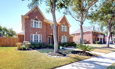 303 Eagle Lakes Dr, Friendswood, TX 77546 - photo 3