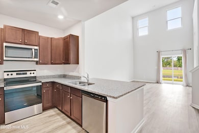 7606 Knightbell Cir, Leland, NC 28451 - photo 6