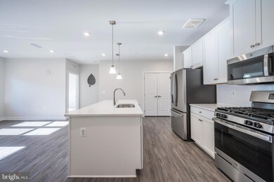 46320 Mount Milstead Terrace unit 203M, Sterling, VA 20164 - photo 7