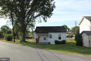 102 N Fairfax Blvd, Ranson, WV 25438 - photo 6