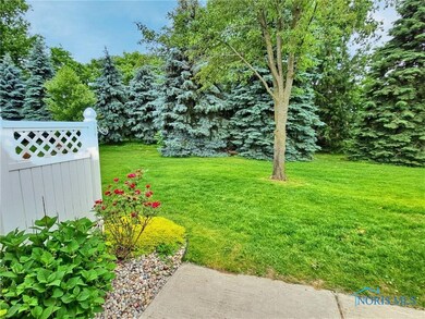 3901 Hampstead Dr, Sylvania, OH 43560 - photo 4