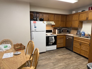 761 E 820 N unit 214, Provo, UT 84606 - photo 3