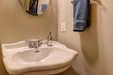362_half bath