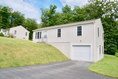 323 Whitetail Cir, Southbridge, MA 01550 - photo 2