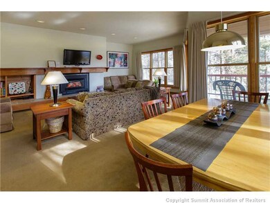Dining Room. Light and bright!