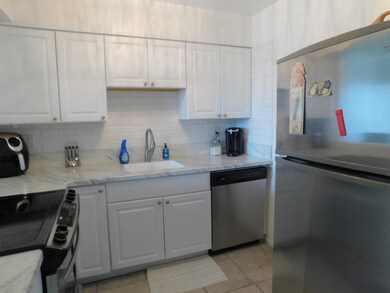 TT 503S-Kitchen 2
