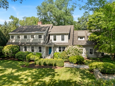 358 Hoyt St, Darien, CT 06820 - photo 3