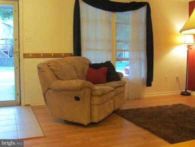 9580 Donnan Castle Ct, Laurel, MD 20723 - photo 2