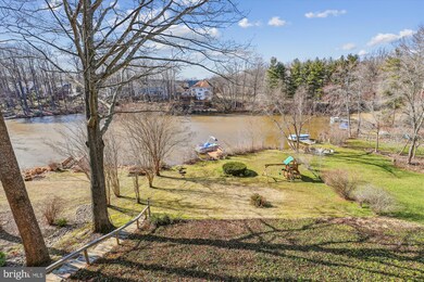 15346 Edgehill Dr, Dumfries, VA 22025 - photo 2