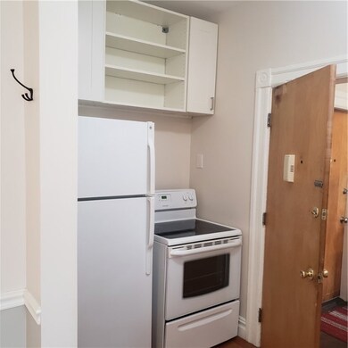 623 Pontiac Ave unit 3, Cranston, RI 02910 - photo 3