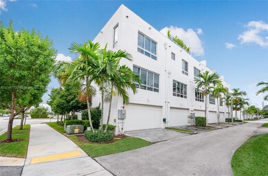 10463 NW 66th St unit 10463, Doral, FL 33178 - photo 2