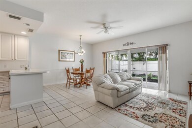 LIVING/DINING