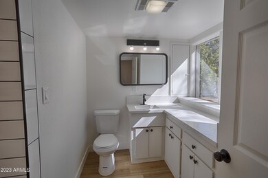 PAX_8124_HDR