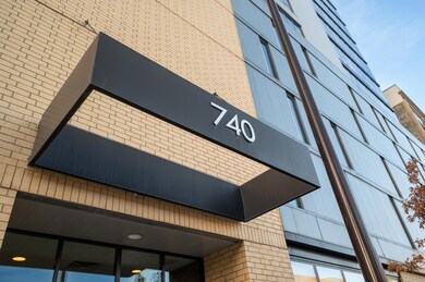 Portland Tower unit 1008, Minneapolis, MN 55415 - photo 4