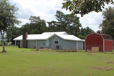 2105 V E Howell Rd, Lucedale, MS 39452 - photo 3