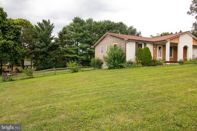 1306 Guadelupe Dr, Westminster, MD 21157 - photo 2