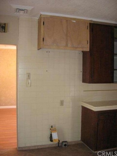 Kitchen Missing Stove