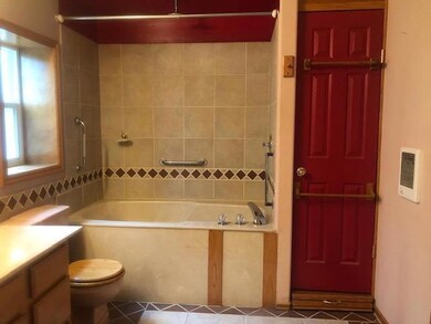 1300 NW Highland Ave, Grants Pass, OR 97526 - photo 5