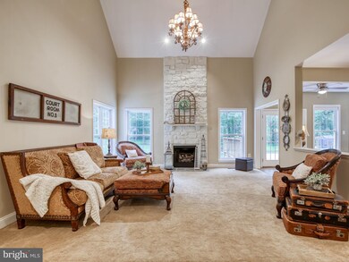 19581 Lovella Country Ct, Purcellville, VA 20132 - photo 6