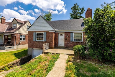 4747 Basil Ln, Cincinnati, OH 45238 - photo 2