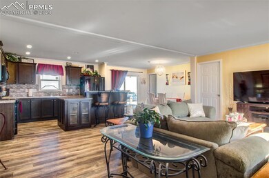 Open Floor Plan with walk out dining room to 12x12