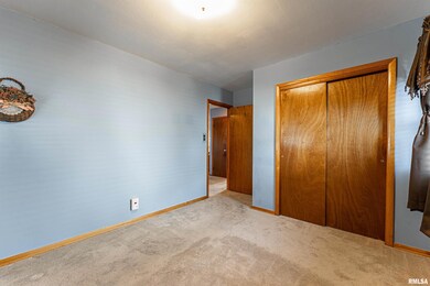 1715 Tremont St, Lincoln, IL 62656 - photo 7