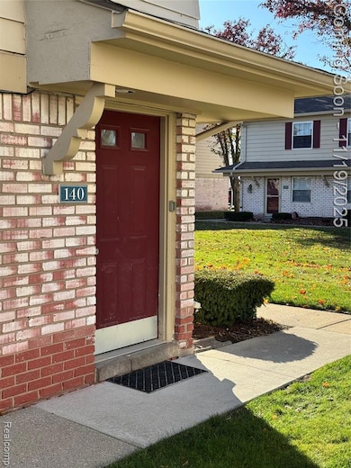 140 Princeton Dr, South Lyon, MI 48178 - photo 3