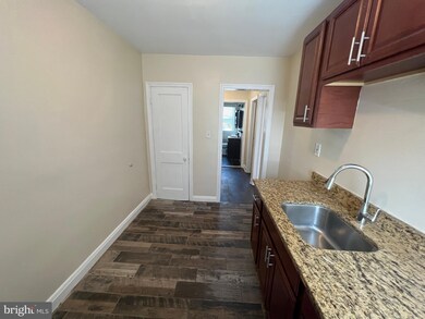 5410 Clover Rd unit 2, Baltimore, MD 21215 - photo 5