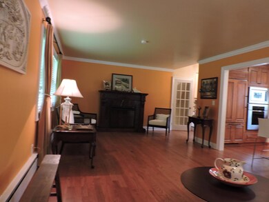 19 Walker Ct, Greenwich, CT 06831 - photo 4