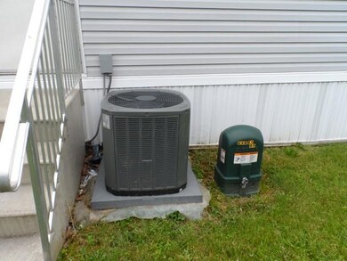 4135 Walnut lot 165 pic 4