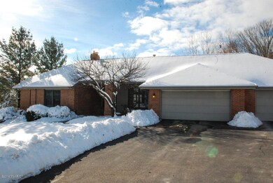 2109 Hunters Run NE unit 23, Ada, MI 49301 - photo 2