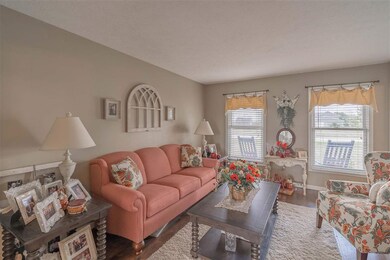 804 Maple Ct, Sweetser, IN 46987 - photo 7