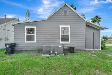 806 3rd Ave W, Palmetto, FL 34221 - photo 4