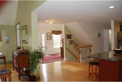 10 Trellis Cir, Pembroke, MA 02359 - photo 3