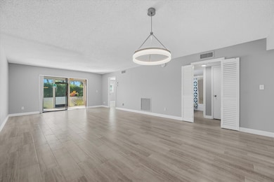 5757 Gage Ln unit 102, Naples, FL 34113 - photo 3