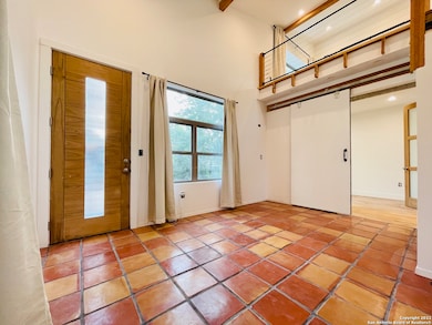 511 Iowa St unit 2, San Antonio, TX 78203 - photo 2