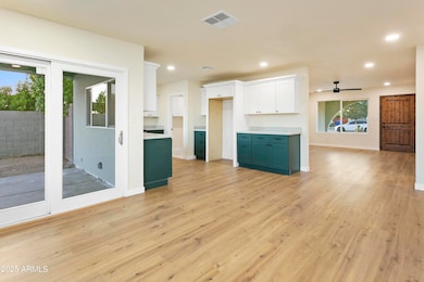 05 Kitchen 02