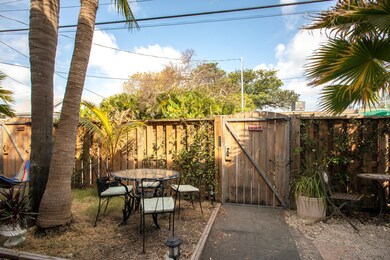 1600 Bertha St Key West FL-large-010-009
