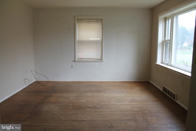 1307 Meadowcreek Ln, Lancaster, PA 17603 - photo 4