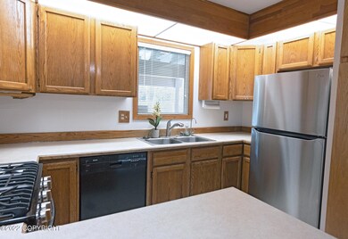 Kitchen Freg View_7W6A2764