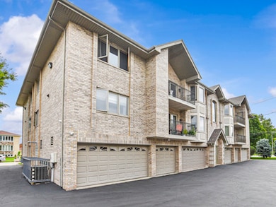 unlisted-address, Burbank, IL 60459 - photo 4