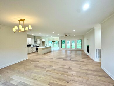 159 Lenox Ln, Columbus, MS 39702 - photo 3