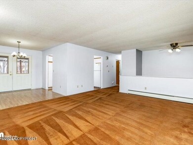05-Living Room 20240430-DW-0084