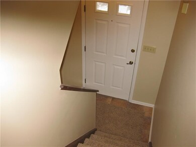 Entry/Foyer.