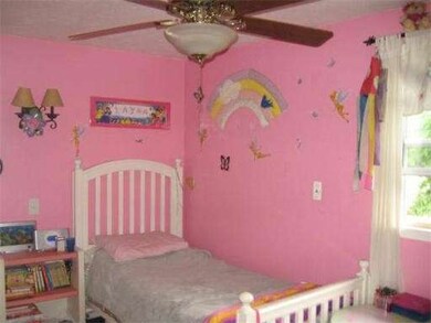 2 Winslow St, Shrewsbury, MA 01545 - photo 7