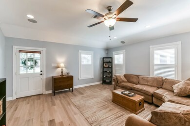 1006 W Cottage St, Houston, TX 77009 - photo 3